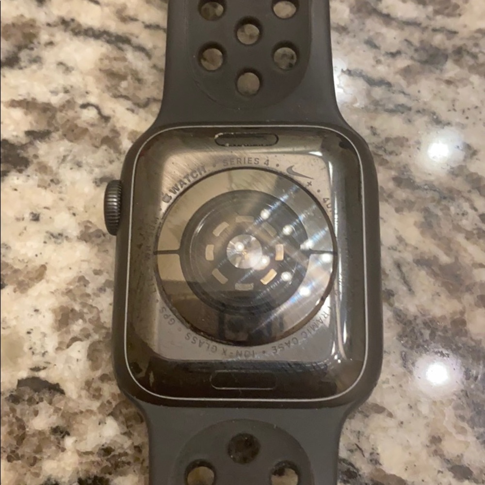 Apple Watch series 4 gps + lte